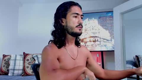 Snapshot of david_johnson372 chatting on February 19, 12:01 pm Hey im David that loves to explore and speak their fantasies. Very open talktative and nice. Feel free to chat with me online show from February 19, 12:01 pm