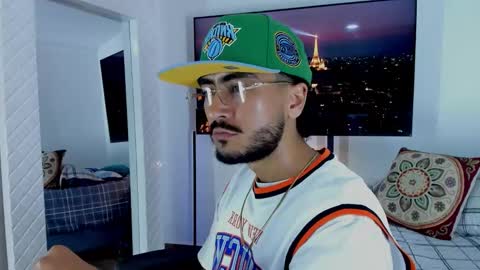 Snapshot of david_johnson372 chatting on March 12, 2:50 am Hey im David that loves to explore and speak their fantasies. Very open talktative and nice. Feel free to chat with me online show from March 12, 2:50 am