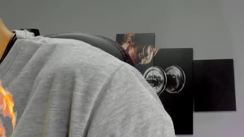 Snapshot of david_jons7 chatting on January 10, 2:13 pm David Jons online show from January 10, 2:13 pm