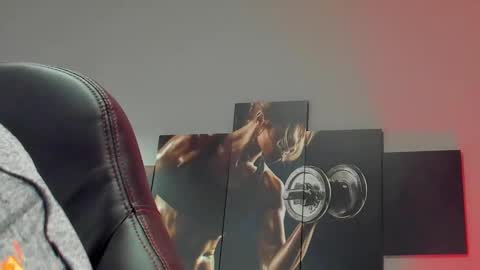 Snapshot of david_jons7 chatting on February 26, 12:16 am David Jons online show from February 26, 12:16 am