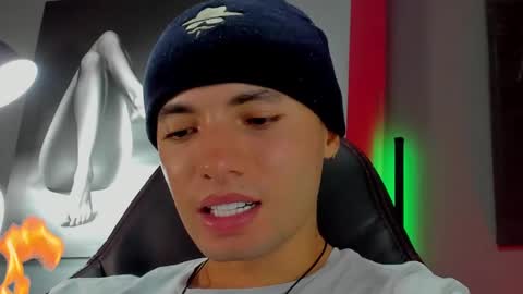 Snapshot of david_jons7 chatting on September 10, 11:49 pm David Jons online show from September 10, 11:49 pm