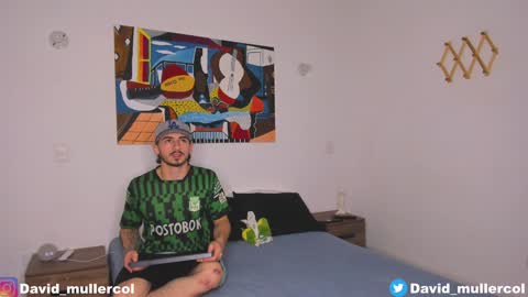 Snapshot of david_muller_ chatting on December 14, 1:17 am David online show from December 14, 1:17 am