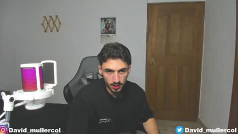 Snapshot of david_muller_ chatting on January 3, 9:57 pm David online show from January 3, 9:57 pm