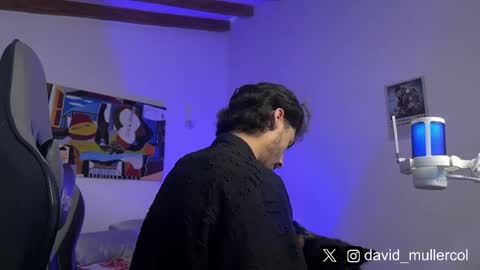 Snapshot of david_muller_ chatting on March 9, 7:37 pm David online show from March 9, 7:37 pm