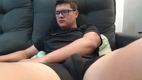 Snapshot of david_smit_ chatting on June 9, 3:23 pm david smit online show from June 9, 3:23 pm