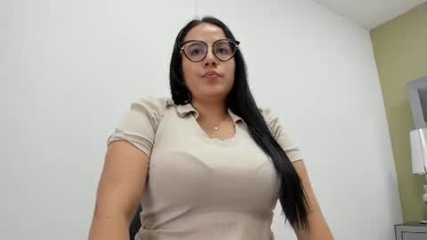 david_victoriaa online show from July 4, 1:06 pm
