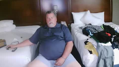 Snapshot of davidakafluffhorny4you chatting on March 30, 6:36 am davidakafluffhorny4you online show from March 30, 6:36 am