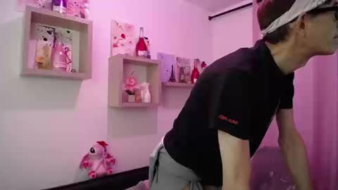 David Lucky 13  online show from March 14, 5:46 am