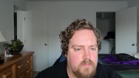 Snapshot of davidmdrake chatting on February 27, 10:54 pm davidmdrake online show from February 27, 10:54 pm