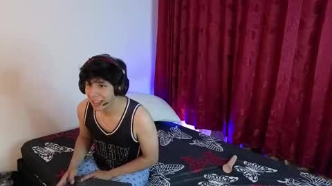 Snapshot of davidortegasuarez110 chatting on September 25, 7:01 am davidortegasuarez110 online show from September 25, 7:01 am