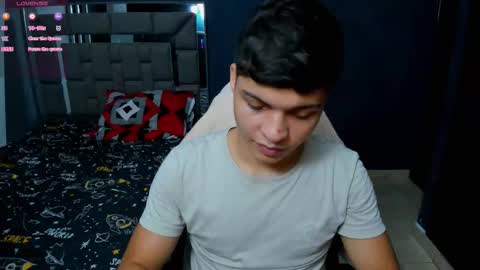 Snapshot of davidro030 chatting on March 5, 2:51 am davidro030 online show from March 5, 2:51 am