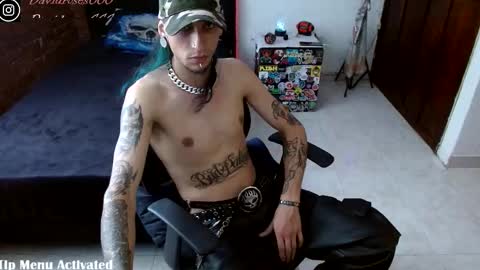 Snapshot of davidroses420 chatting on November 22, 5:45 pm online show from November 22, 5:45 pm