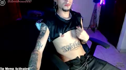 Snapshot of davidroses420 chatting on December 2, 12:16 am online show from December 2, 12:16 am