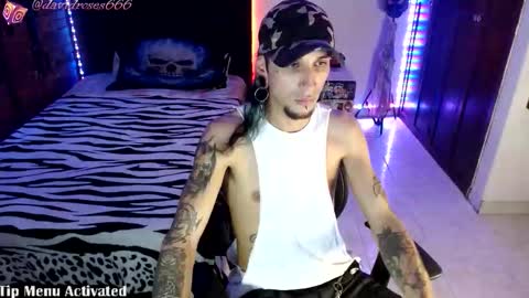 Snapshot of davidroses420 chatting on January 19, 1:42 am online show from January 19, 1:42 am