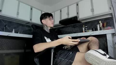 daviid_huge online show from February 21, 11:50 pm