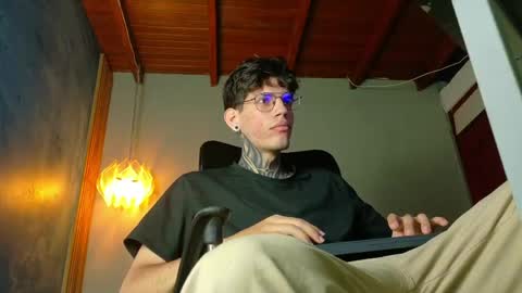 daviid_huge online show from May 9, 7:08 pm