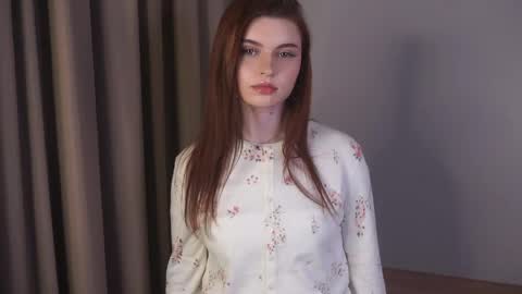 Louise online show from April 8, 11:05 pm