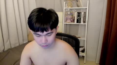 Snapshot of davincihugecock chatting on February 28, 5:14 pm daniel online show from February 28, 5:14 pm