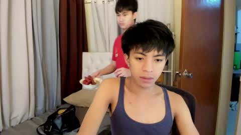 Snapshot of davincihugecock chatting on March 15, 4:35 pm daniel online show from March 15, 4:35 pm