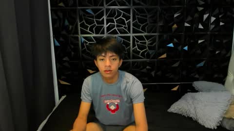 Snapshot of davincihugecock chatting on March 20, 5:18 pm daniel online show from March 20, 5:18 pm