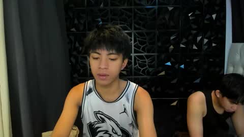 Snapshot of davincihugecock chatting on March 22, 5:16 pm daniel online show from March 22, 5:16 pm