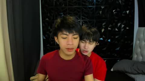 Snapshot of davincihugecock chatting on March 23, 5:28 pm daniel online show from March 23, 5:28 pm