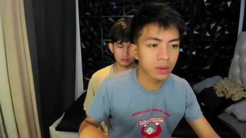 Snapshot of davincihugecock chatting on March 28, 4:39 pm daniel online show from March 28, 4:39 pm