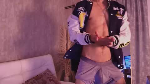 Snapshot of davis_saint chatting on March 14, 11:48 am Davis online show from March 14, 11:48 am