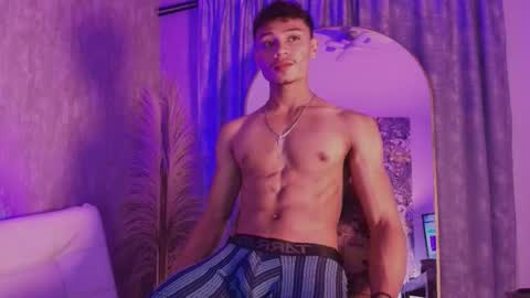 Snapshot of davis_saint chatting on March 18, 11:35 am Davis online show from March 18, 11:35 am