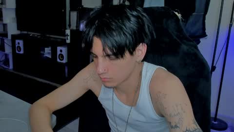 davis online show from March 29, 7:58 pm