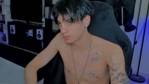 davis online show from April 2, 4:43 am