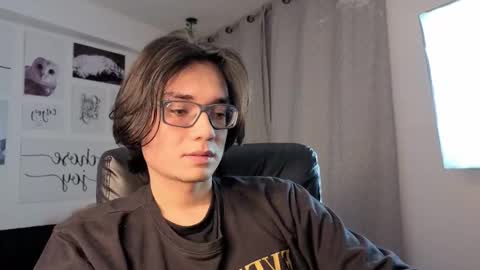 Snapshot of davoxer chatting on January 18, 3:43 am davoxer online show from January 18, 3:43 am