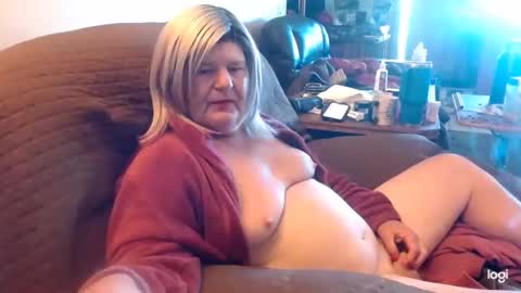 Snapshot of dawndoesall chatting on September 28, 5:29 pm dawndoesall online show from September 28, 5:29 pm