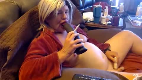 Snapshot of dawndoesall chatting on November 22, 6:18 pm dawndoesall online show from November 22, 6:18 pm