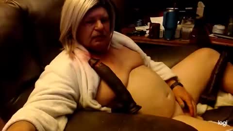 Snapshot of dawndoesall chatting on November 26, 4:35 am dawndoesall online show from November 26, 4:35 am