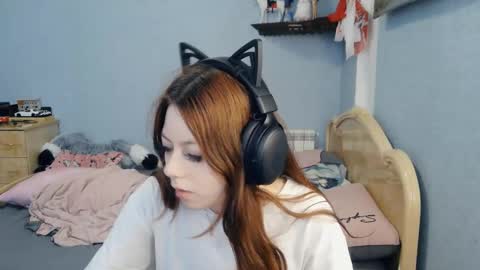 Snapshot of dawndollins chatting on March 4, 8:09 am Alice online show from March 4, 8:09 am