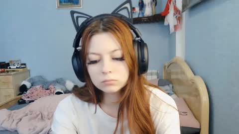 Snapshot of dawndollins chatting on March 5, 8:32 am Alice online show from March 5, 8:32 am