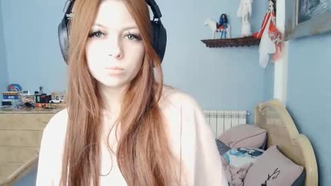 Snapshot of dawndollins chatting on March 24, 9:58 am Alice online show from March 24, 9:58 am