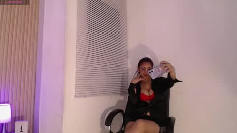Snapshot of dayana_mendozaa69 chatting on March 10, 1:05 pm Dayana online show from March 10, 1:05 pm