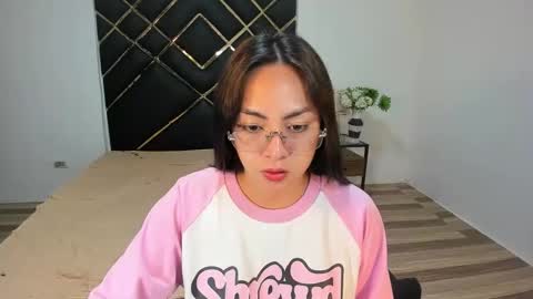 Snapshot of dayanarafox chatting on March 6, 6:59 pm CALL ME DAYAN online show from March 6, 6:59 pm