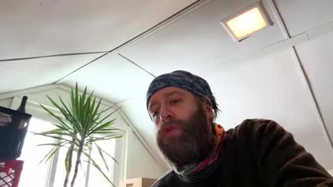 Snapshot of dayblue chatting on February 3, 6:24 pm dayblue online show from February 3, 6:24 pm