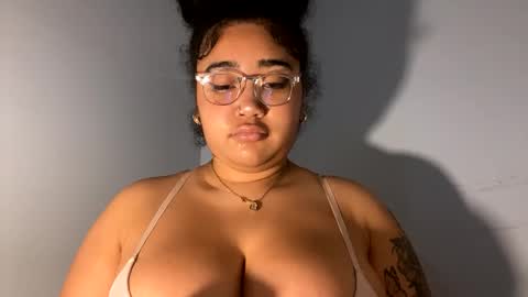 dayqueen1 online show from May 16, 10:36 am