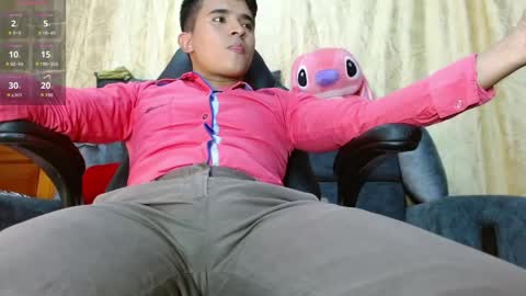 dayro_dduran online show from May 3, 7:53 pm