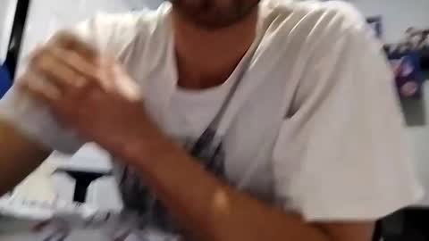 Snapshot of dc4mcpt chatting on December 19, 2:01 am DC4mCPT online show from December 19, 2:01 am