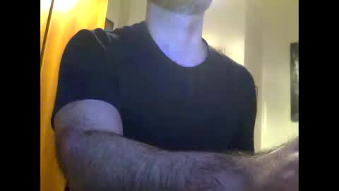 Snapshot of dcs83 chatting on December 9, 3:33 pm dcs83 online show from December 9, 3:33 pm