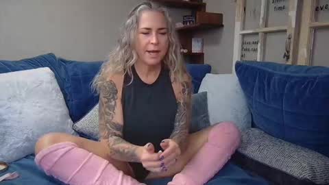 dd_delish online show from January 13, 7:08 pm