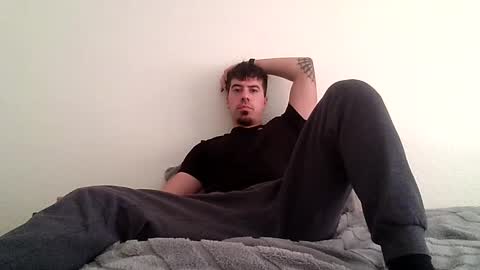 Snapshot of ddavid_012 chatting on February 23, 8:33 pm david online show from February 23, 8:33 pm
