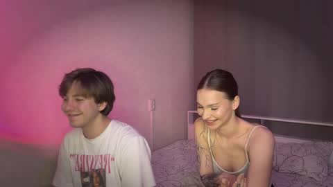 Snapshot of ddewser chatting on March 4, 7:53 pm qrovers online show from March 4, 7:53 pm