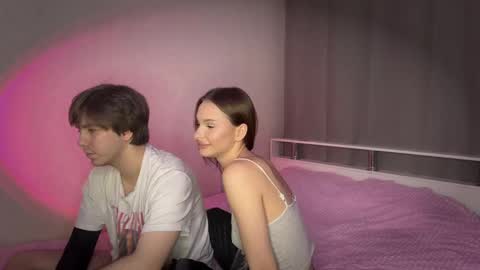 Snapshot of ddewser chatting on March 7, 9:45 pm qrovers online show from March 7, 9:45 pm