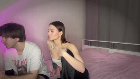 Snapshot of ddewser chatting on March 10, 11:10 pm qrovers online show from March 10, 11:10 pm